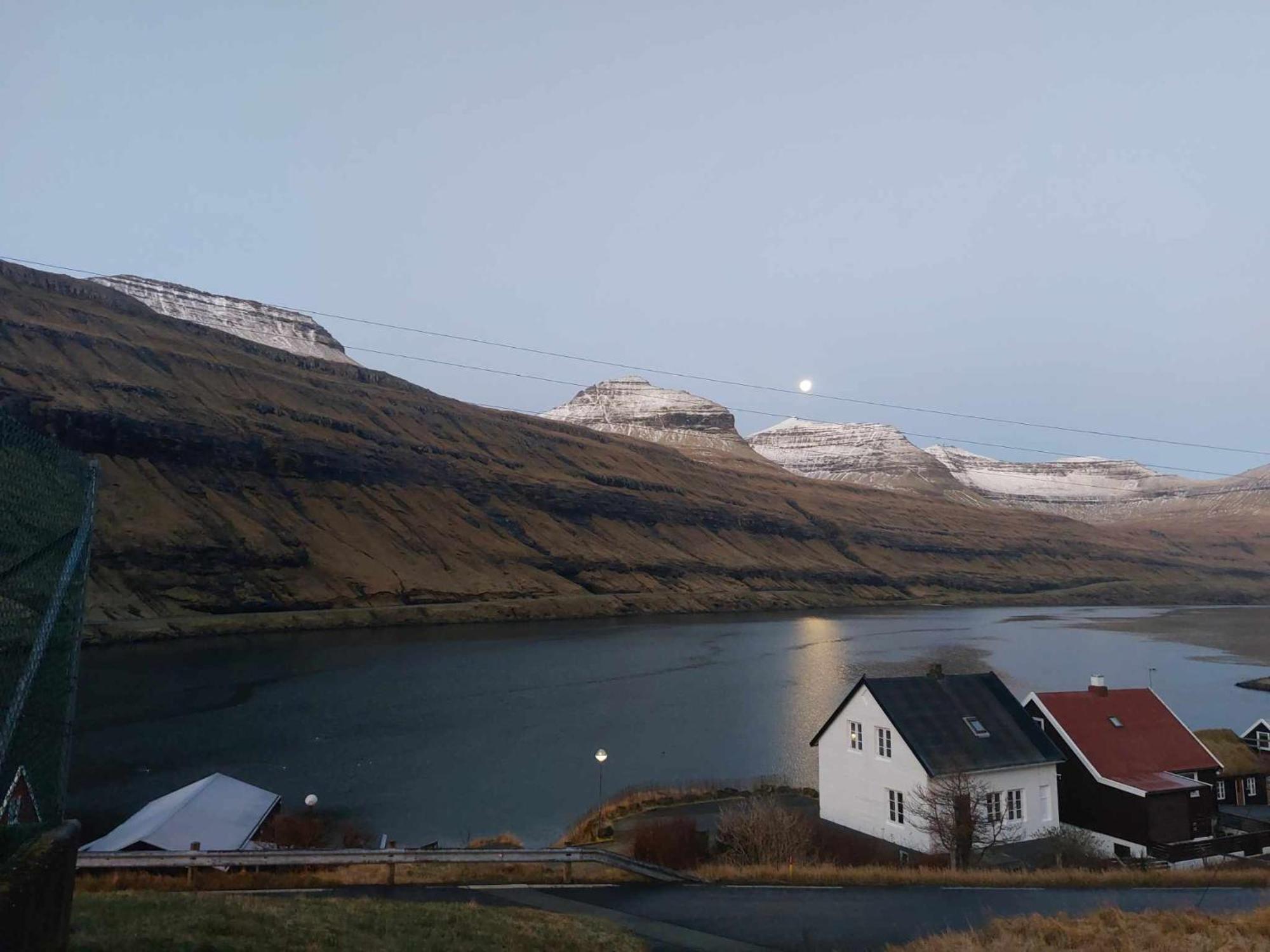 Fjord Guesthouse Funningsfjordur Extérieur photo