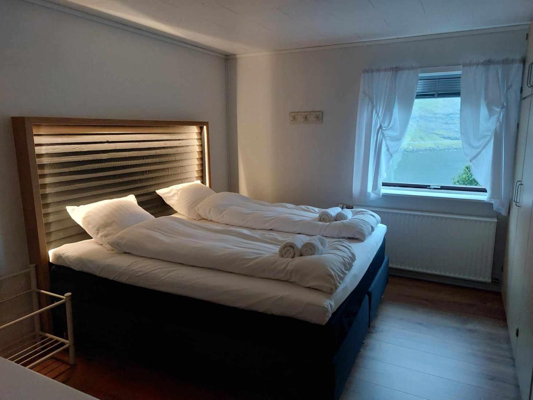 Fjord Guesthouse Funningsfjordur Extérieur photo